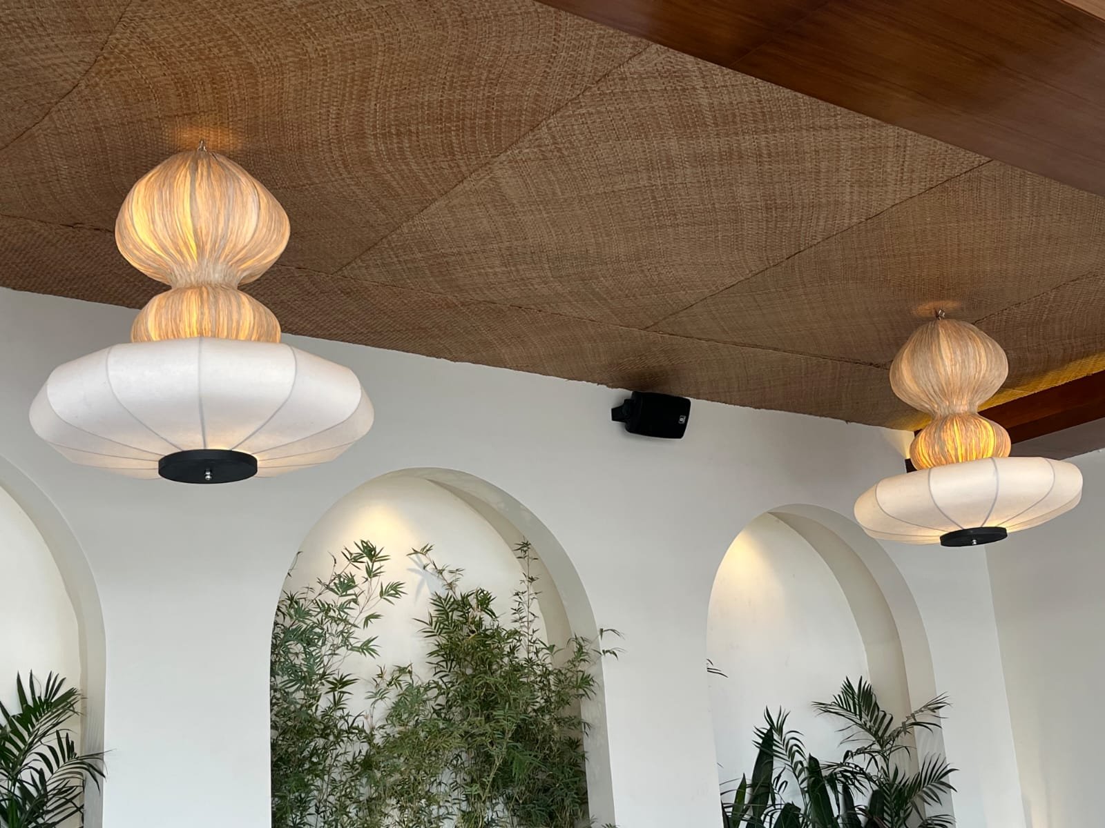 AuraGlow Pendant Light - Image 5
